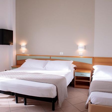 Hotel Holland Rimini Exterior foto